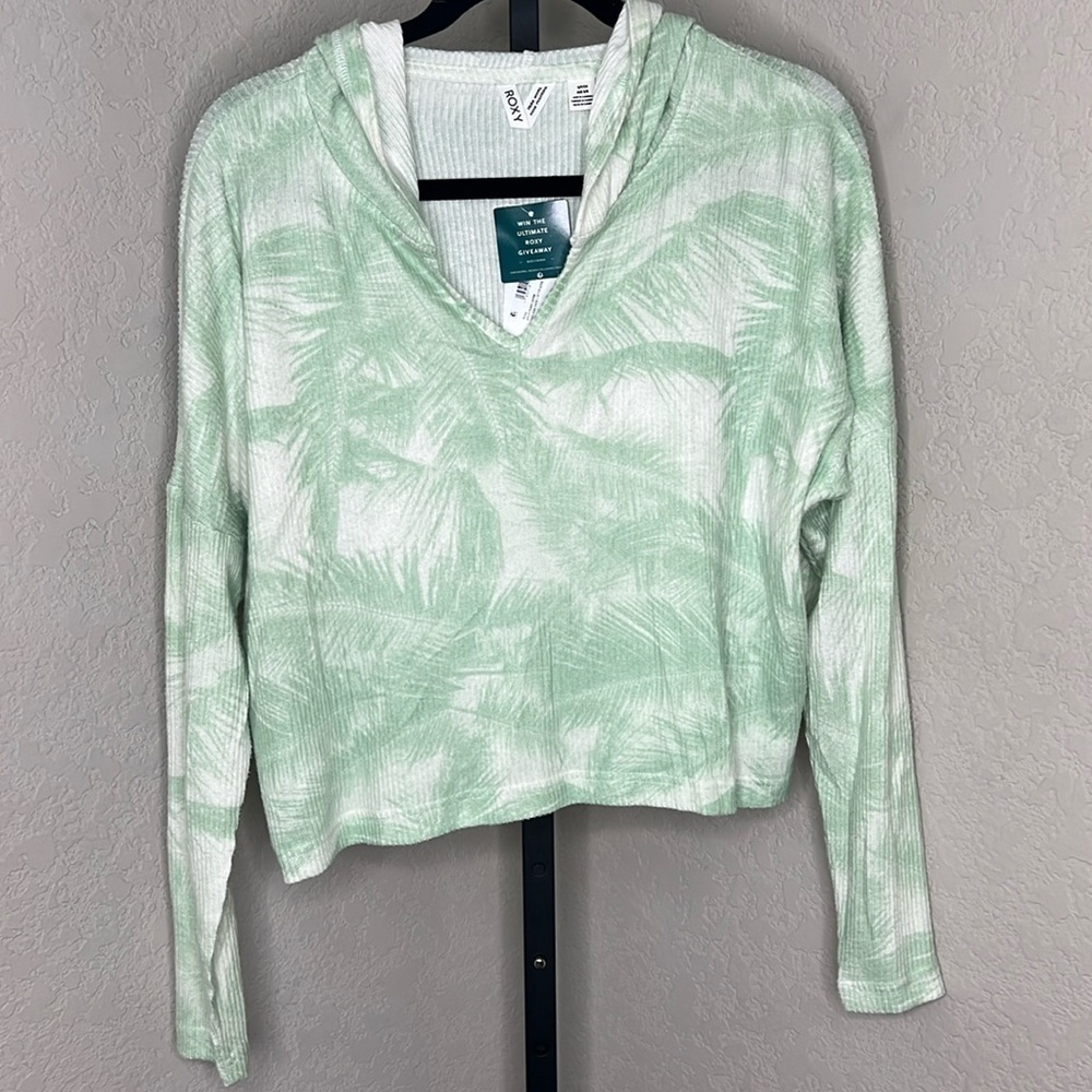 233 - Roxy NWT Green/White Hoodie Oversized Cropped Top, Size Small